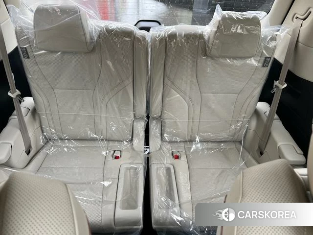 Lexus LM id 4278813 из Китая 8