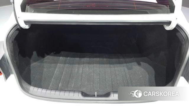 Hyundai Avante Hybrid (CN7) id 4423628 из Кореи 8