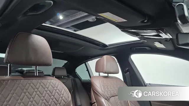 BMW 5 Series (G30) id 3514765 из Кореи 8