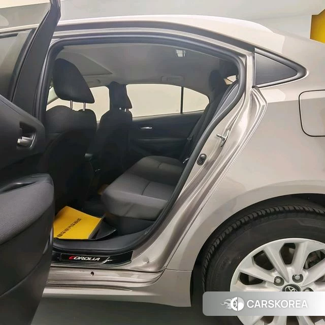 Toyota Corolla id 4235901 из Китая 8