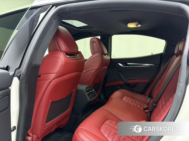 Maserati Ghibli id 4213912 из Китая 8