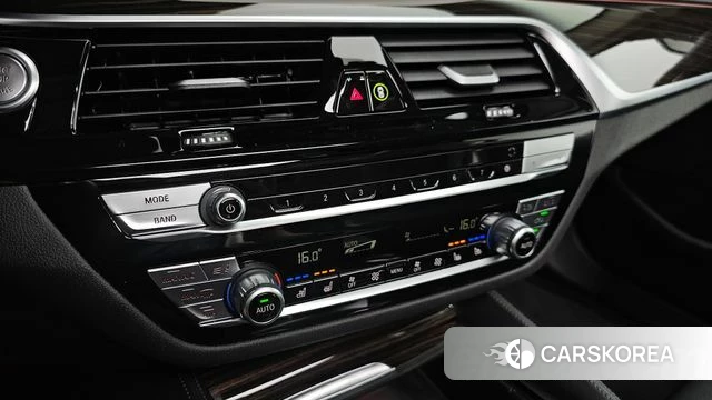 BMW 5 Series (G30) id 4670686 из Кореи 8