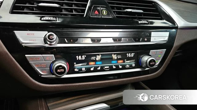 BMW 5 Series (G30) id 4625843 из Кореи 8