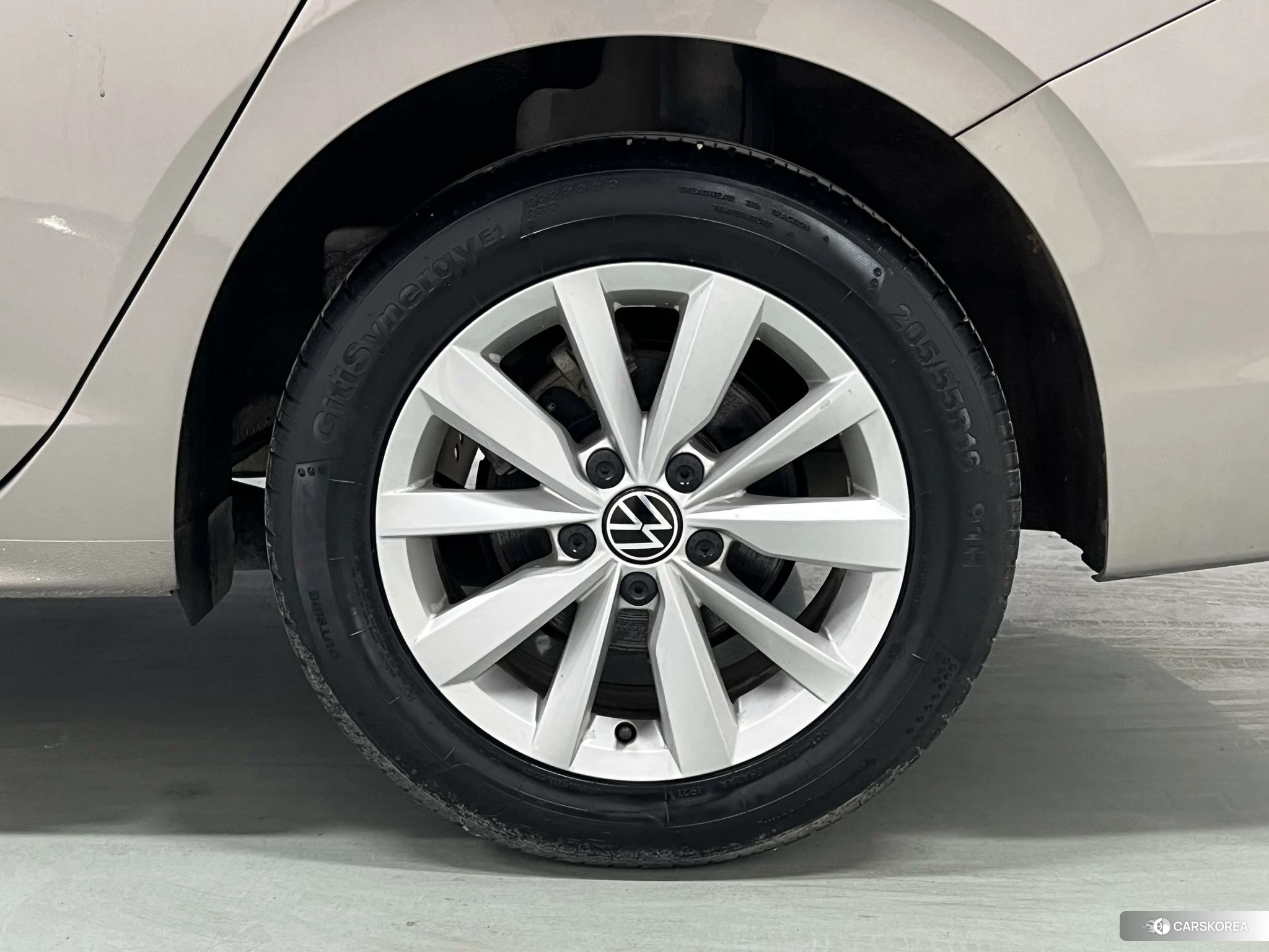 Volkswagen Bora id 4426507 из Китая 8