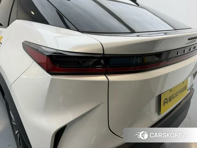 Lexus RZ id 4211316 из Китая 8