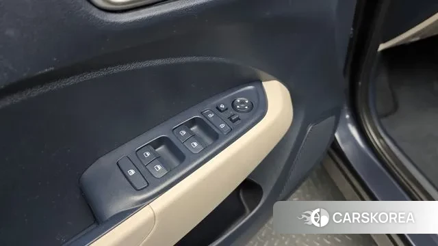 Hyundai Venue id 3458937 из Кореи 8