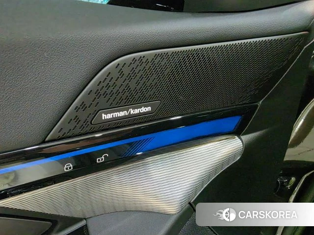BMW 5 Series (G60) id 4487665 из Кореи 8