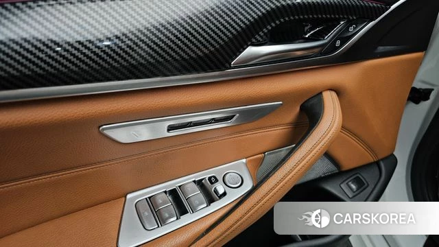 BMW 5 Series (G30) id 4356913 из Кореи 8