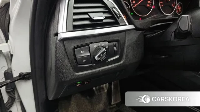 BMW 3 Series (F30) id 3270438 из Кореи 8