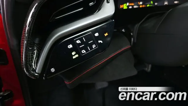 Ferrari SF90 Stradale id 2570734 из Кореи 8