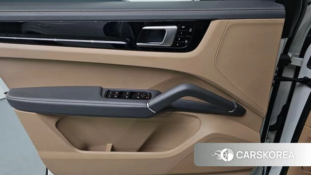 Porsche Cayenne (PO536) id 3853347 из Кореи 8