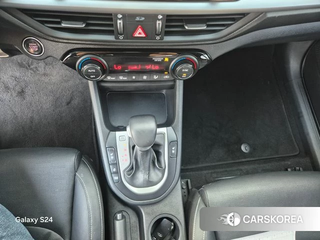 Kia Come New K3 id 4722308 из Кореи 8