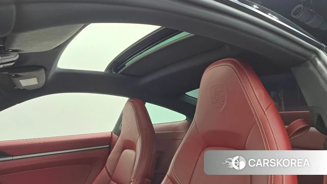 Porsche 911(992) id 4495812 из Кореи 8