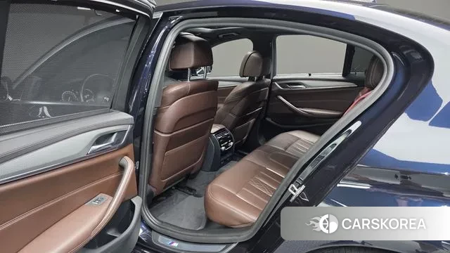 BMW 5 Series (G30) id 3029119 из Кореи 8