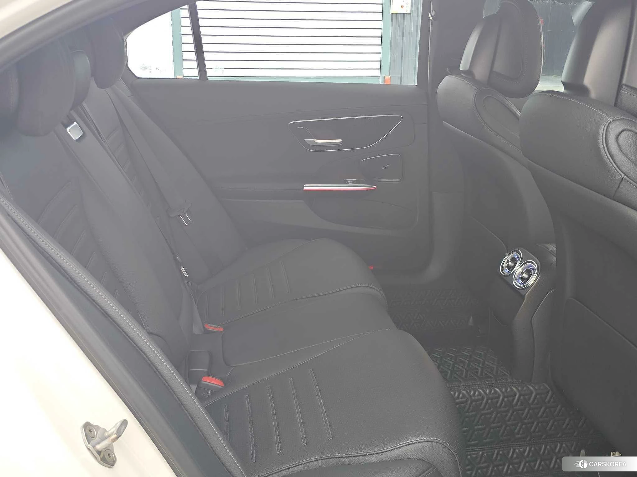 Mercedes-Benz Class C id 4487341 из Китая 8