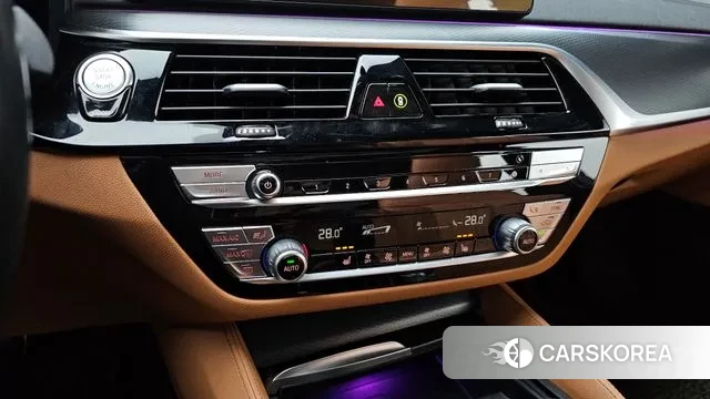 BMW 5 Series (G30) id 3654674 из Кореи 8