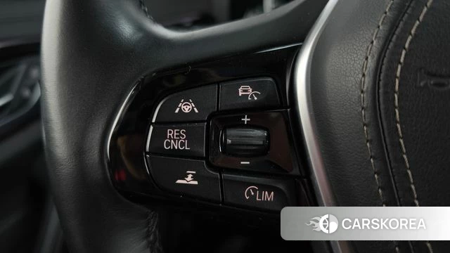 BMW 5 Series (G30) id 4780940 из Кореи 8