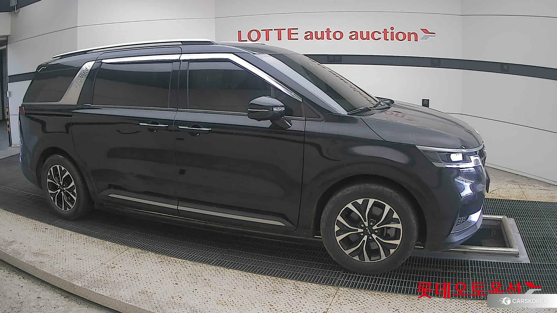 Kia Carnival id 4902344 из Кореи 8