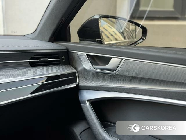 Audi A6L id 4334919 из Китая 8