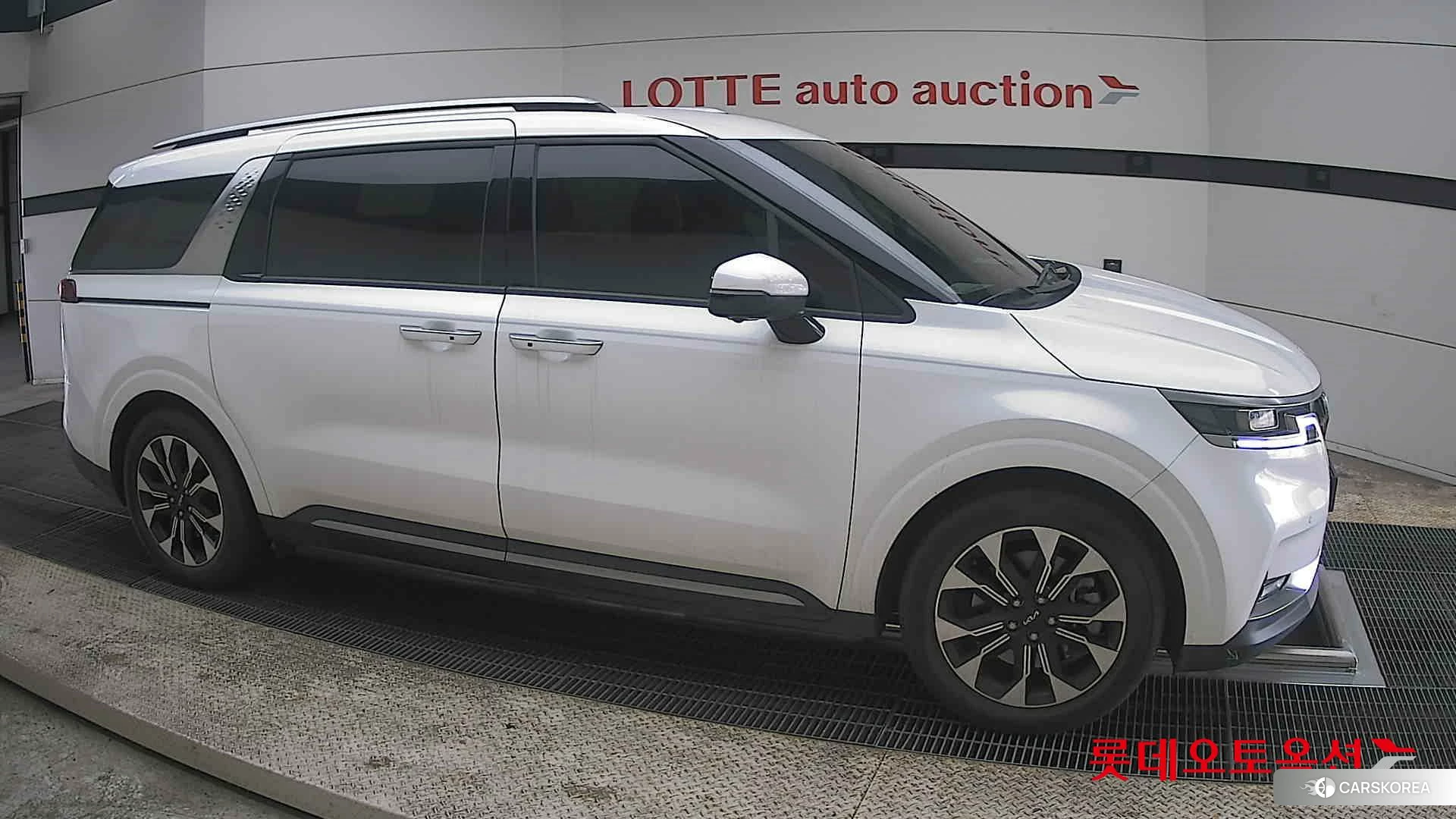 Kia Carnival id 3888290 из Кореи 8