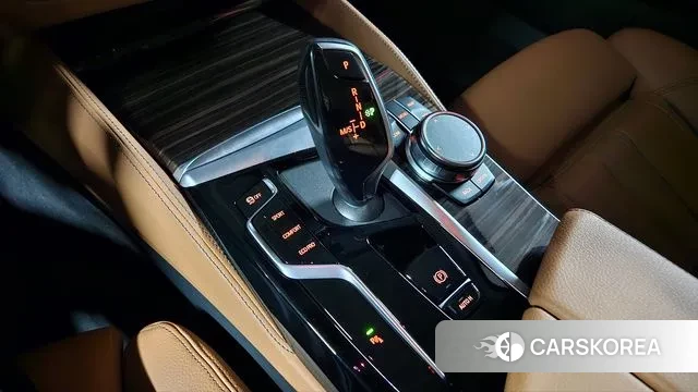 BMW 5 Series (G30) id 3555606 из Кореи 8