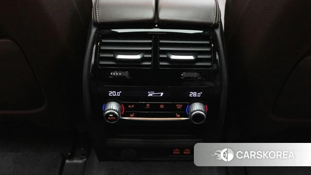 BMW 5 Series (G30) id 3898499 из Кореи 8