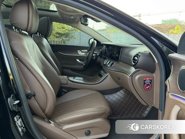 Mercedes-Benz E-class PHEV id 4260303 из Китая 8