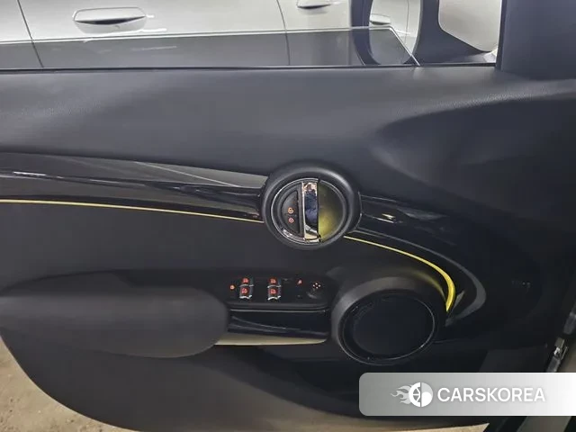 Mini Cooper id 3618984 из Кореи 8