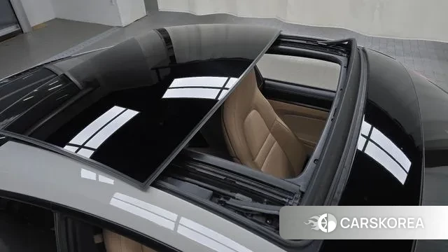 Porsche 911(992) id 3027470 из Кореи 8