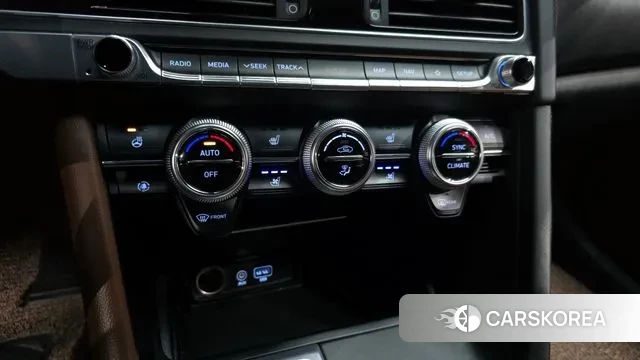 Genesis G70 id 3687307 из Кореи 8