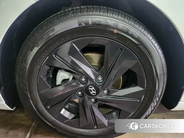 Hyundai Avante Hybrid (CN7) id 3281902 из Кореи 8