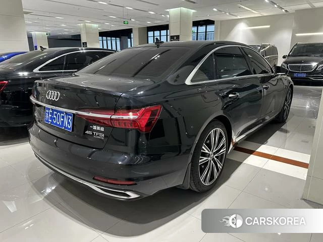 Audi A6L id 4259402 из Китая 8