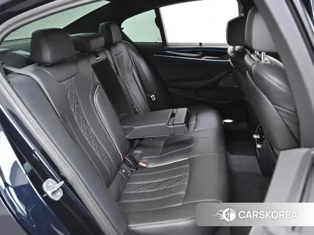 BMW 5 Series (G60) id 3016278 из Кореи 8