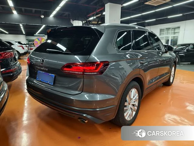 Volkswagen Touareg id 4190422 из Китая 8