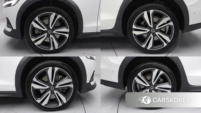 Volvo V60 Cross-Country 2nd Generation id 3669157 из Кореи 8