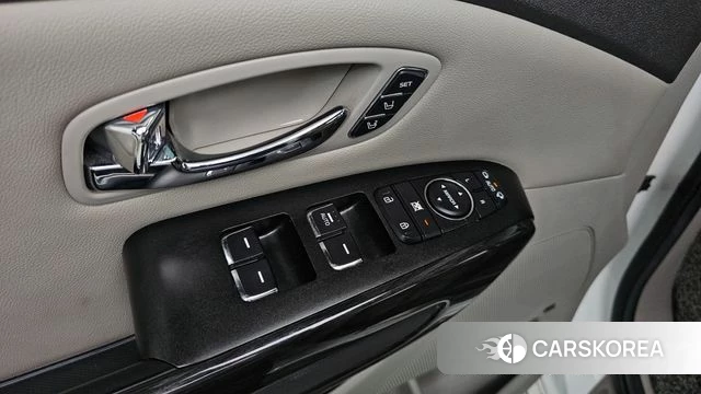 Kia All New Carnival id 4678057 из Кореи 8