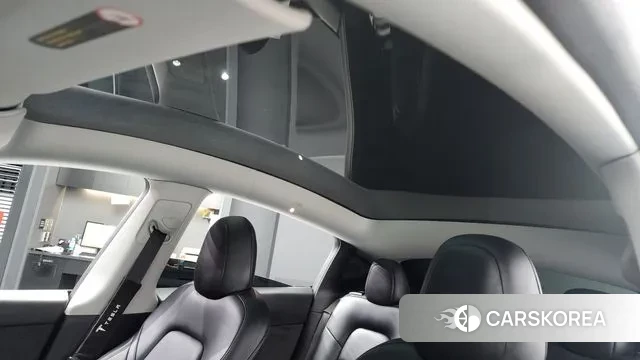 Tesla Model Y id 3105928 из Кореи 8