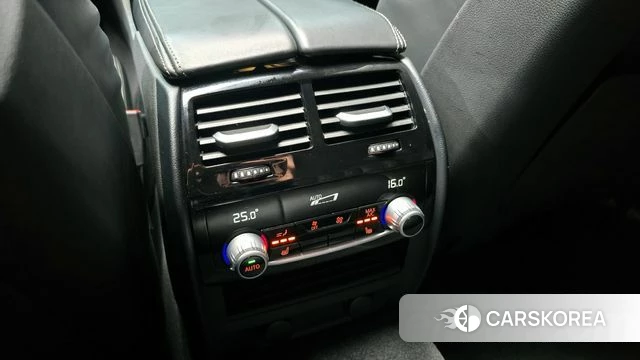 BMW 5 Series (G30) id 3808358 из Кореи 8