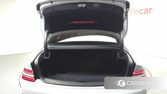 Genesis Electrified G80 (RG3) id 4500971 из Кореи 8