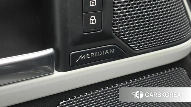 Land Rover Defender (L663) id 3884666 из Кореи 8