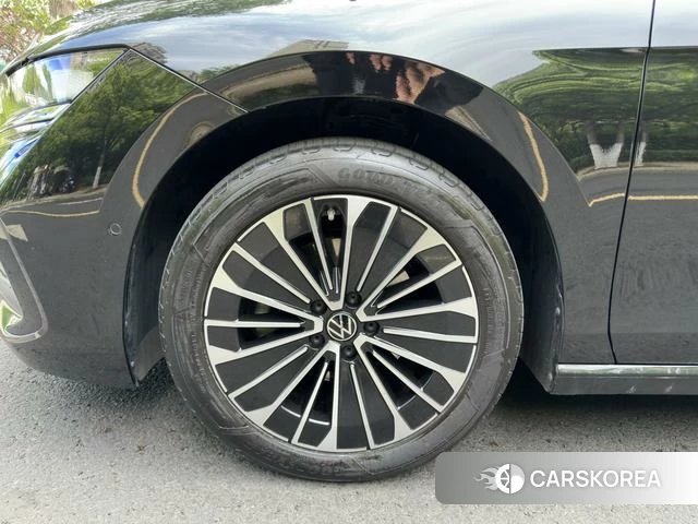 Volkswagen Magotan id 4290972 из Китая 8
