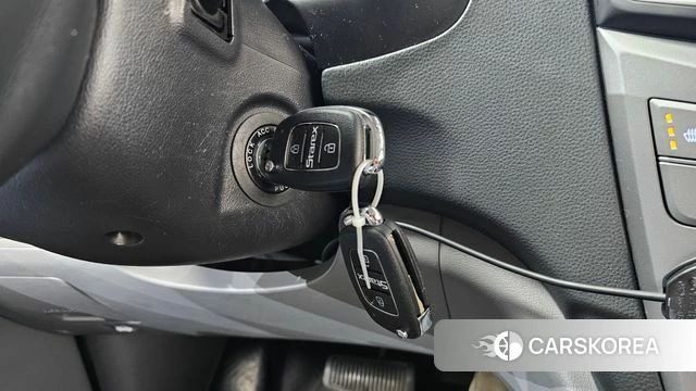 Hyundai The New Grand Starex id 4604332 из Кореи 8