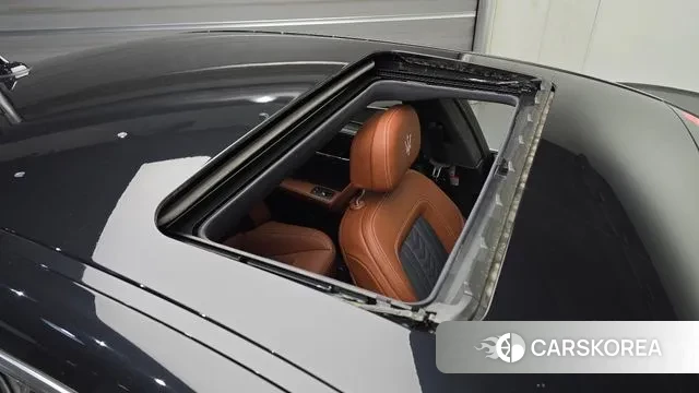 Maserati Quattroporte id 2970795 из Кореи 8