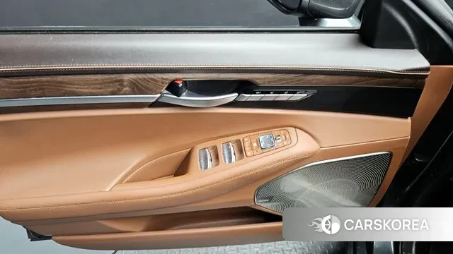 Genesis G90 id 3060419 из Кореи 8