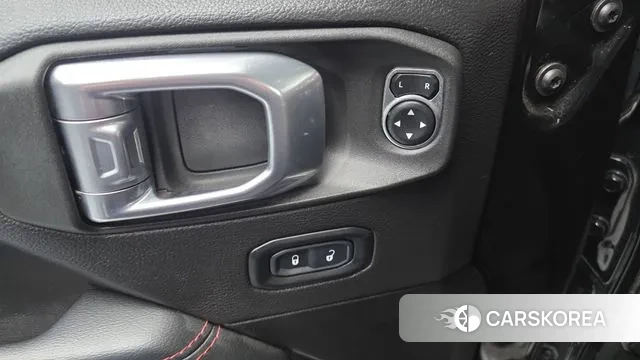 Jeep Gladiator (JT) id 3615208 из Кореи 8