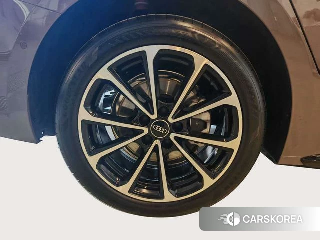 Audi A5L id 4275645 из Китая 8
