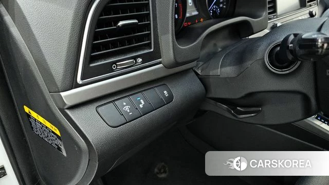 Hyundai Avante AD id 3937287 из Кореи 8