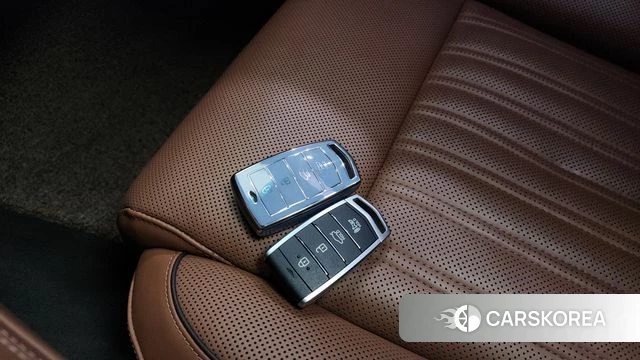 Genesis G90 id 4196254 из Кореи 8