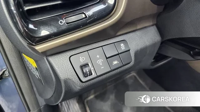 Kia Stonic id 3029411 из Кореи 8