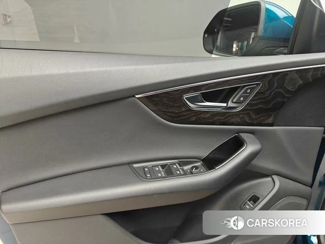 Audi Q8 id 4259463 из Китая 8